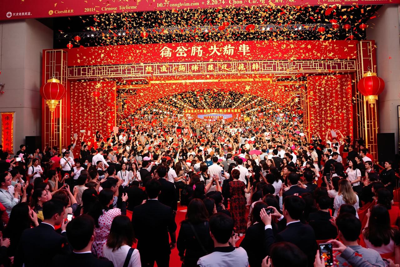 b影院《星辰大海》票房突破30亿，创华语科幻新纪录